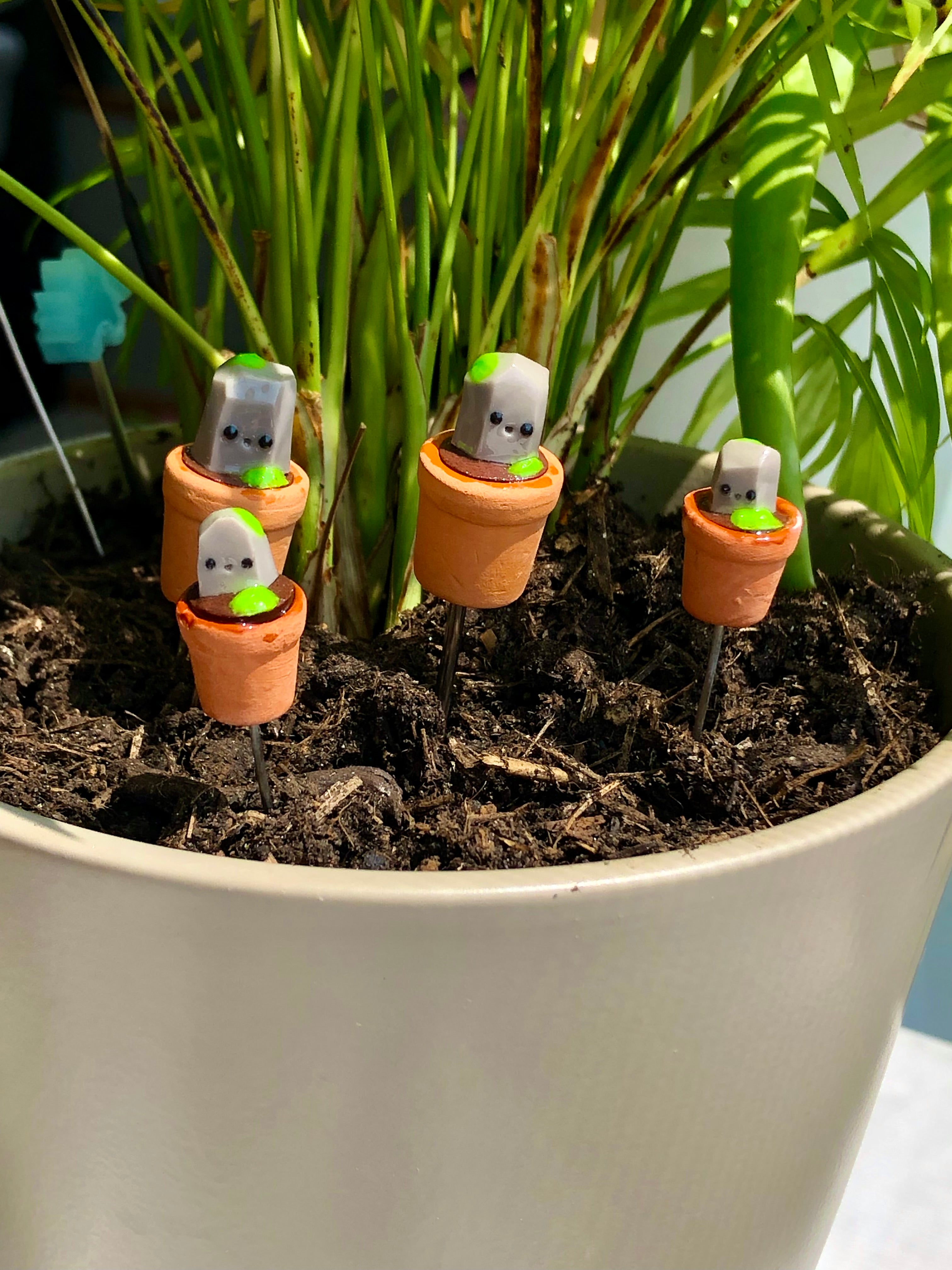 Pflanzenstecker Stein